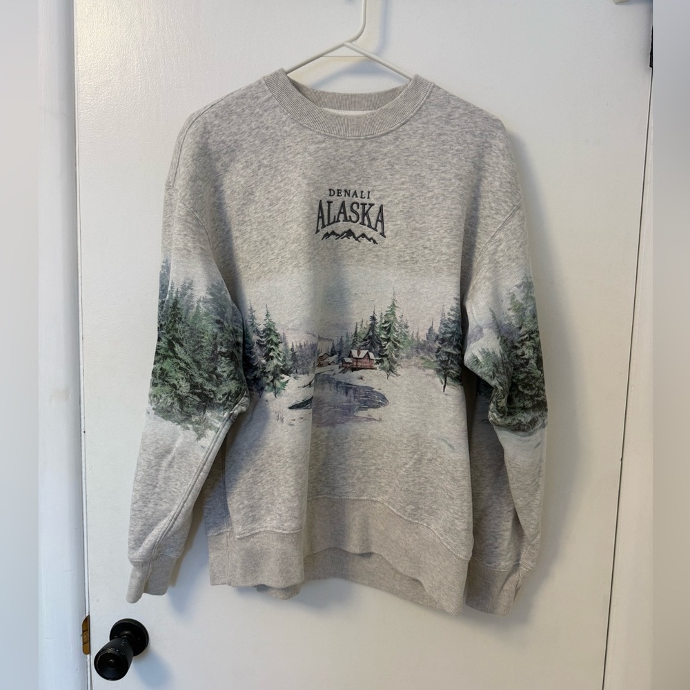 Abercrombie & Fitch Grey Denali Alaska Crewneck
